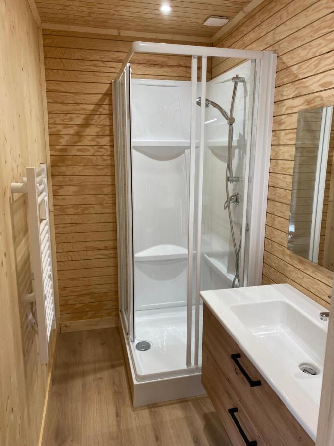 La Cabane Du Petit Moulin Бресюир Экстерьер фото